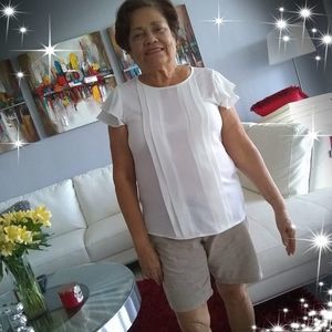 Meet your Posher, Felicita